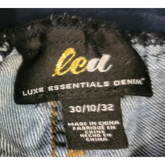 Luxe Led Essentials Maternity Jeans - Picture 5 of 6